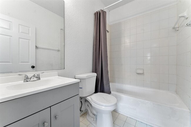 Building Photo - 1407 S Santa Catalina Cir
