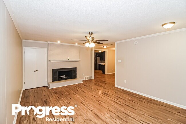 Building Photo - 938 Pheasant Hollow Dr