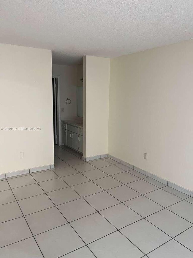 Foto del edificio - 9712 Hammocks Blvd
