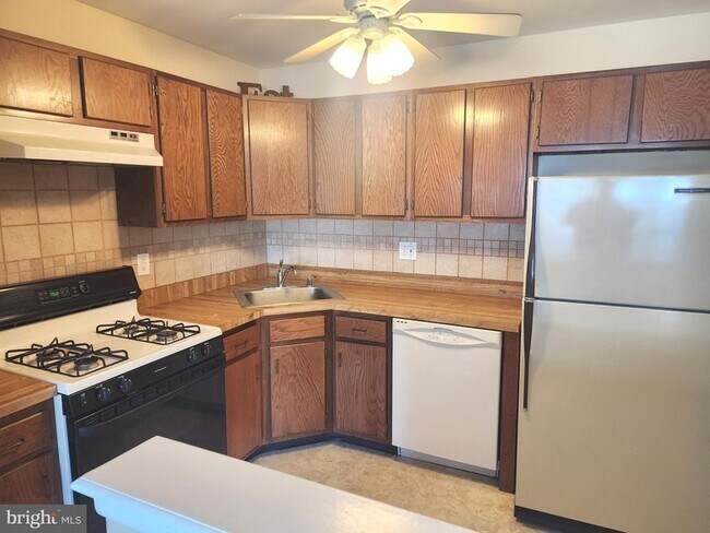 Foto del edificio - 1104 Woodhollow Dr