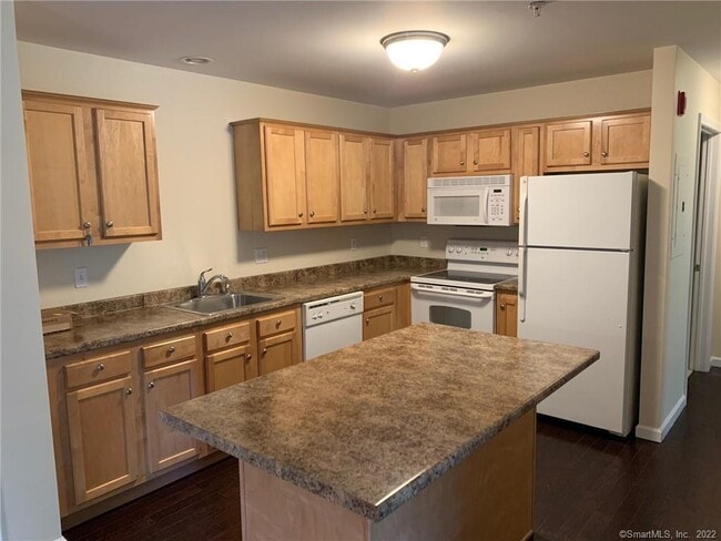 Building Photo - 24 Pratt St