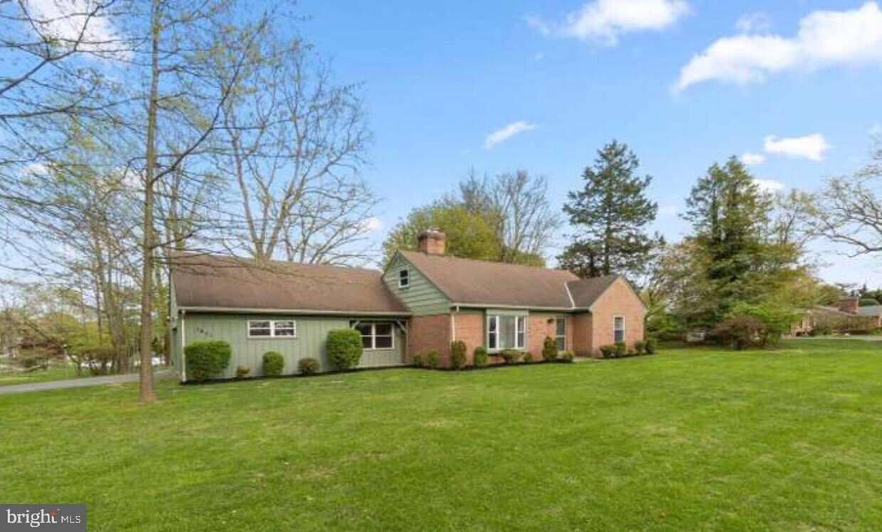 Primary Photo - 3801 Chatham Rd