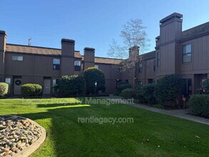 Building Photo - 2298 Sierra Blvd