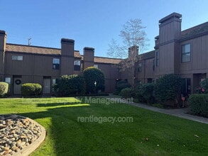 Building Photo - 2298 Sierra Blvd