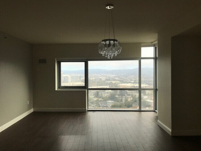 Building Photo - 1 Mandalay Pl