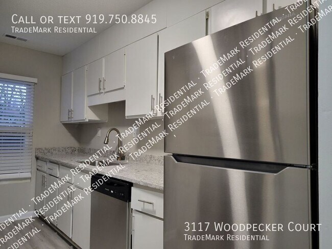 Building Photo - 3117 Woodpecker Ct