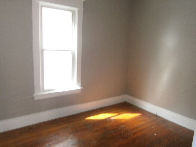 Building Photo - 55 Mineral Springs Rd