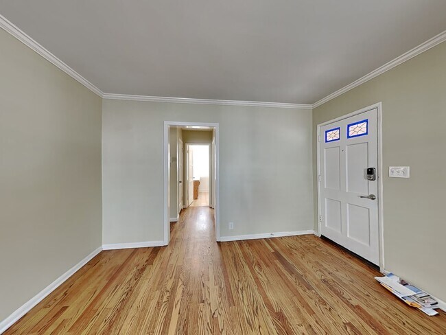 Building Photo - 6210 Blucher Ave