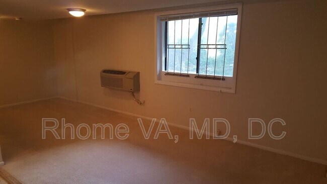 Foto del edificio - 3210 S 28th St