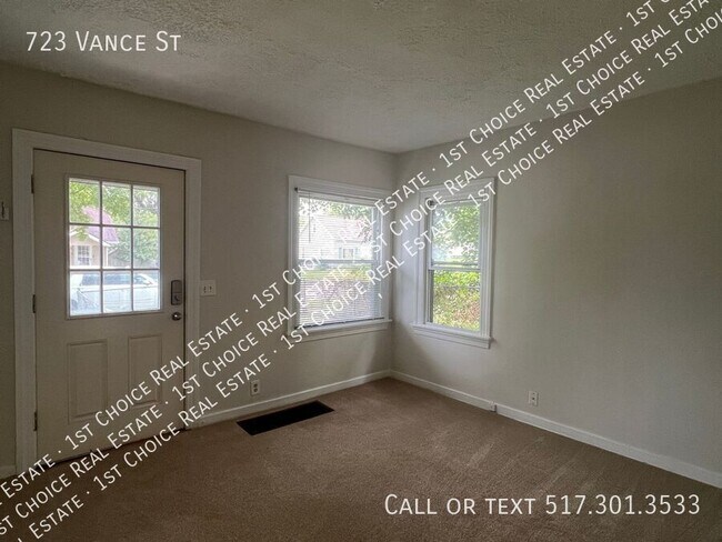 Building Photo - 723 Vance St
