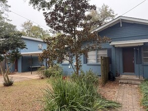 Building Photo - 410 8th Ave W