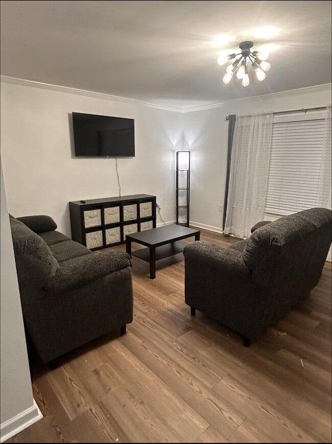 Building Photo - Room in Duplex on Albemarle Rd