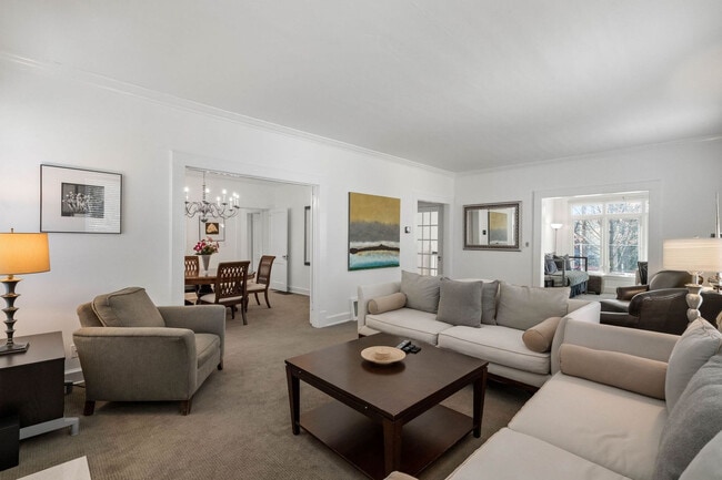 Foto del edificio - 71 Standish Ave NW