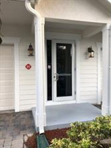 Foto principal - 6807 Lakeside Cir N