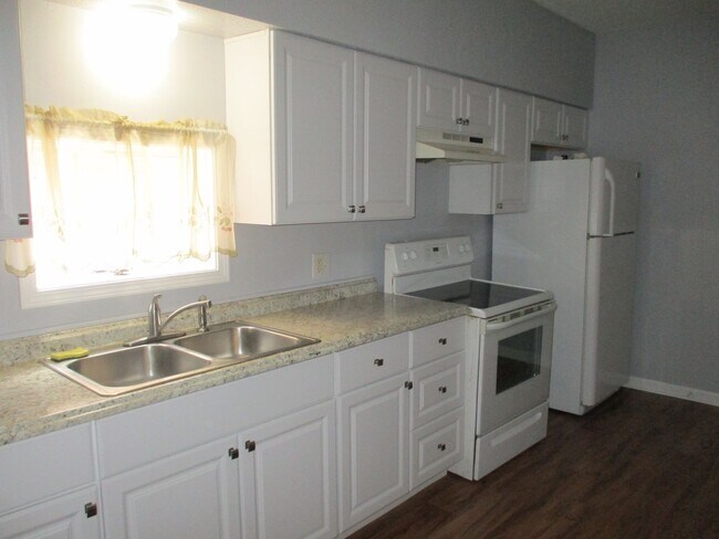 Foto del edificio - 3 Bedroom 1 Bath