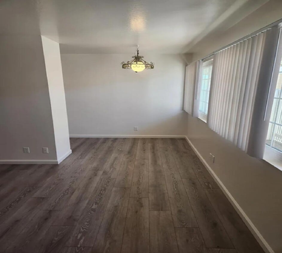 Foto principal - 523 Walker Dr
