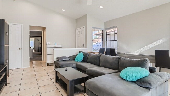 Foto del edificio - 8624 Manalang Rd