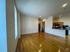 Building Photo - 176 W Springfield St