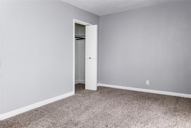 Building Photo - 2203 Westway St