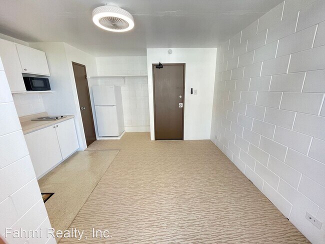 Building Photo - Studio, 1 bath House - 2509 Ala Wai Boulev...