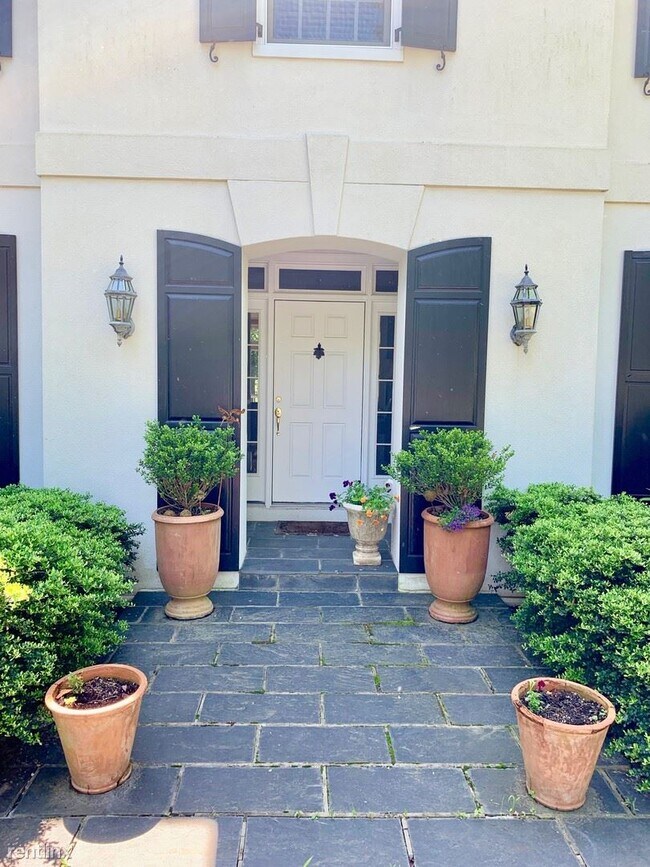 Foto del edificio - 4 br, 4.5 bath House - 3231 Wallingford Lane