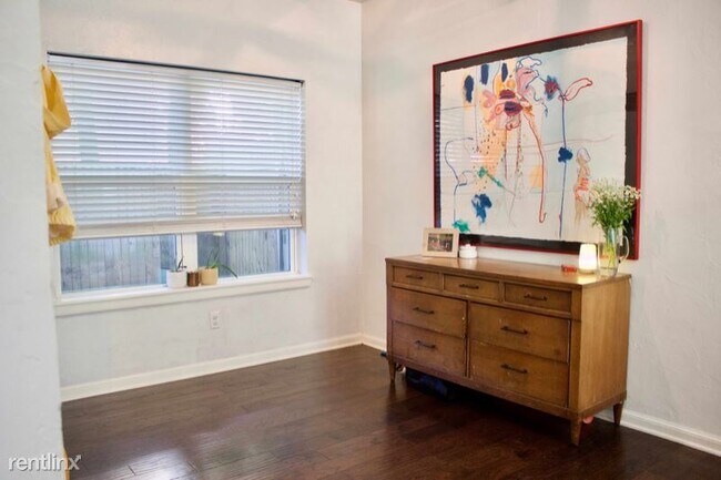 Foto del edificio - 2 br, 2 bath House - 1312 NW 16th St