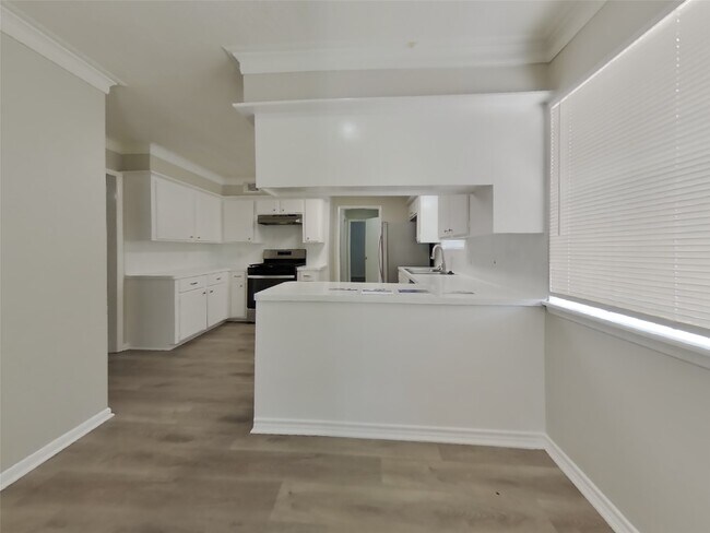 Building Photo - 24122 Spring Mill Ln