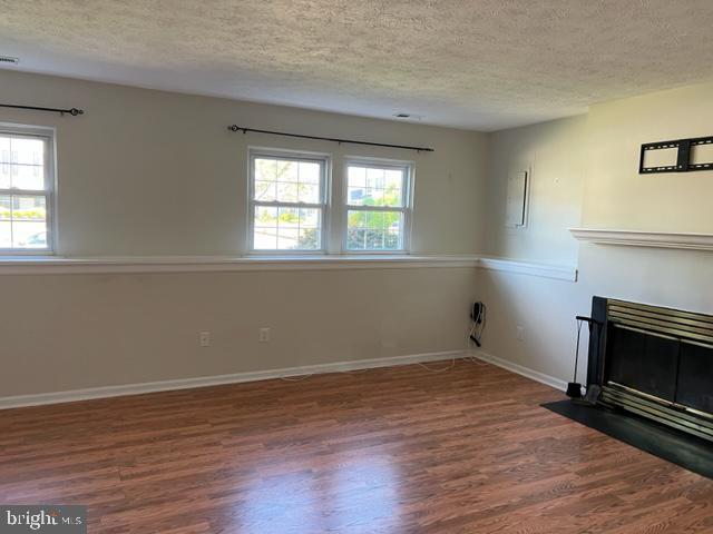Building Photo - 303 Kinross Dr