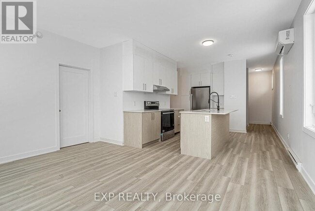 Building Photo - 1369 Louis Ln