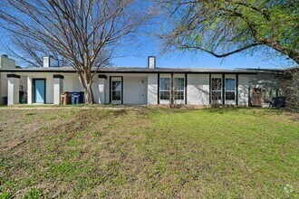 Building Photo - 4900 E Stassney Ln