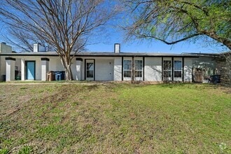 Building Photo - 4900 E Stassney Ln