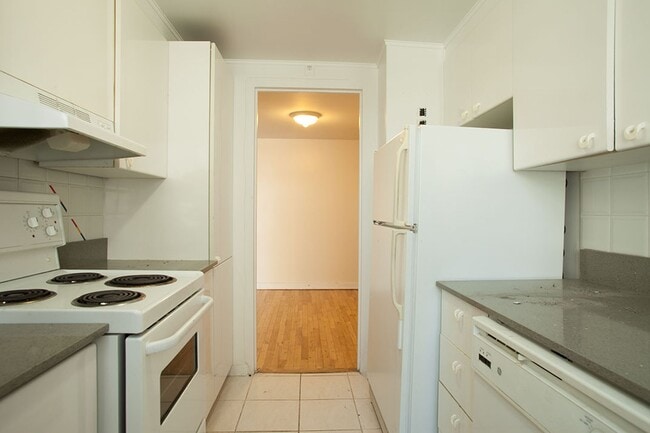 Building Photo - 3435 Rue Drummond