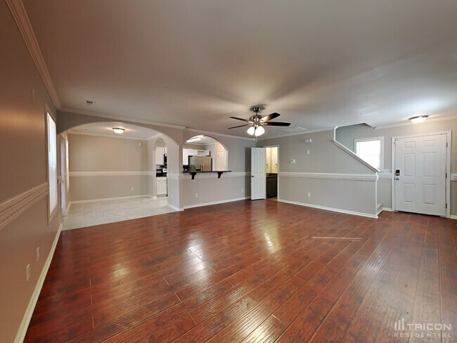 Building Photo - 4522 Esmeralda Drive
