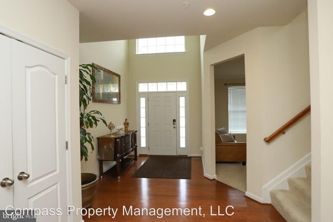 Building Photo - 5 br, 4.5 bath House - 11275 Blooms Lane