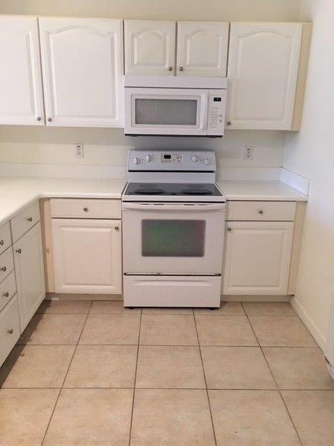 Foto del edificio - 900 Canopy Walk Ln