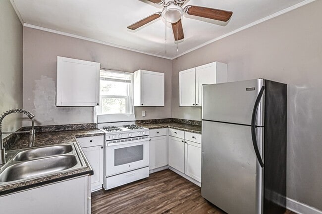 Building Photo - 5224 Ridgeway St