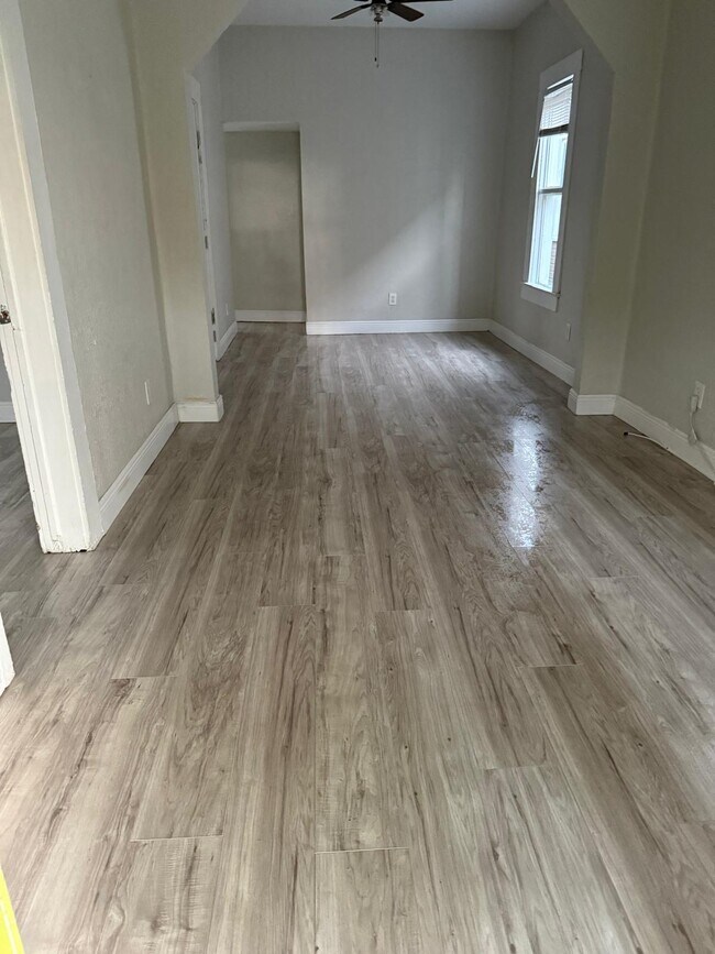 Foto del edificio - 2205 E 5th Ave