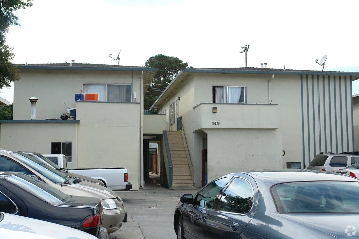Building Photo - 515 S Willard Ave