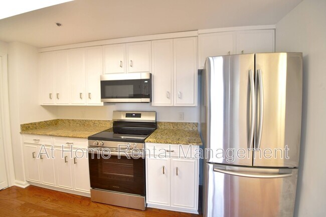 Foto del edificio - 2121 S Yorktown Ave