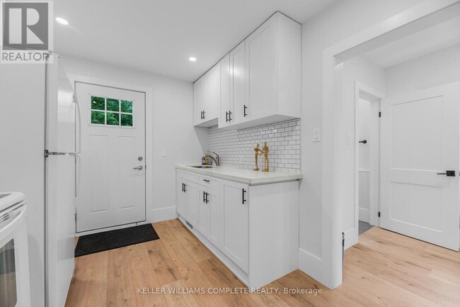 Photo du bâtiment - 199 Balmoral Ave N