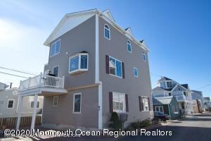 Building Photo - 63 Beach Way