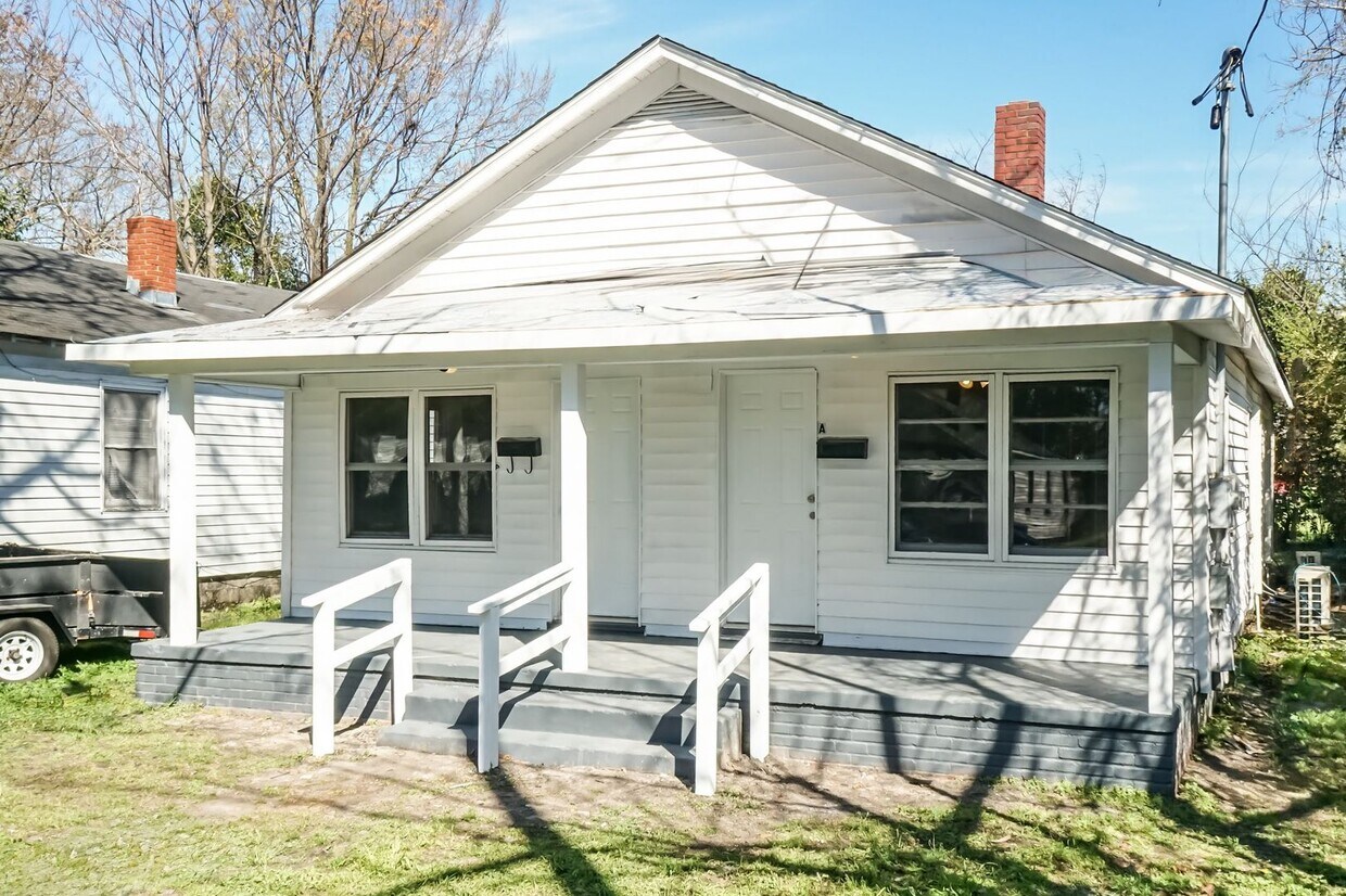 Primary Photo - 1220 Battle St