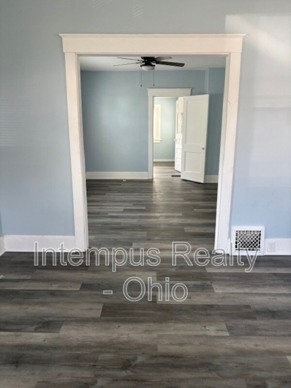 Foto del edificio - 306 Maplewood Ave