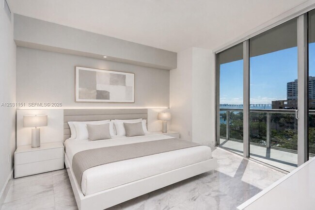 Foto del edificio - 495 Brickell Ave