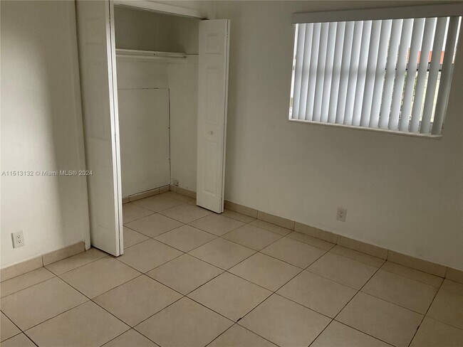 Building Photo - 5271 SW 90th Way