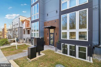 Building Photo - 2213 M St NE