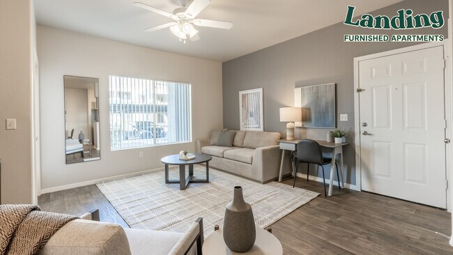 Foto del edificio - 5210 E Hampton Ave