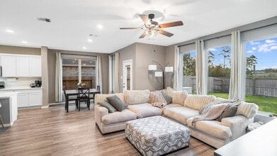 Building Photo - 22664 Hackberry Leaf Dr