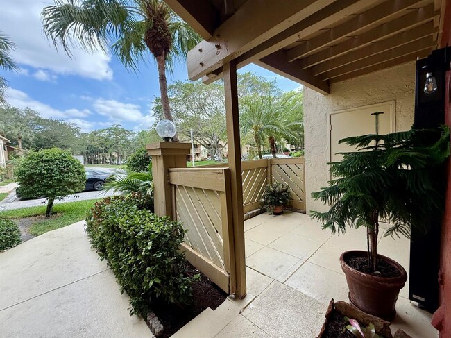 Foto del edificio - 13135 Chadwick Ct