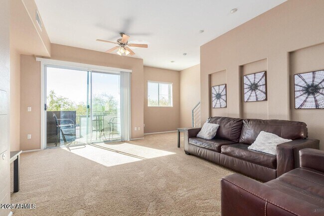 Foto del edificio - 6605 N 93RD Ave